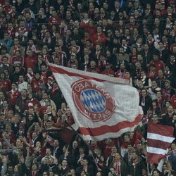 Spanduk Terlarang Bikin Bayern Dihukum UEFA