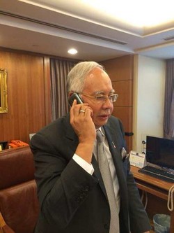 Reaksi PM Najib Saat Dikabari PM Abbott Soal Temuan Puing Diduga MH370