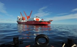 Puing Diduga MH370 Ditemukan, Kapal Pemecah Es Snow Dragon Merapat