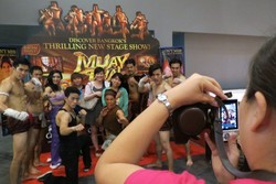 Bosan Kabaret Ladyboy, Nih Tontonan Macho: Muay Thai Live