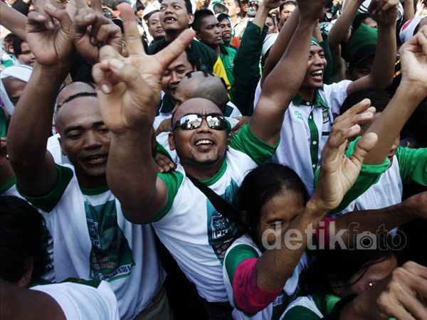 Massa PKB Hijaukan Pacuan Kuda Pulomas Massa PKB Hijaukan Pacuan Kuda Pulomas