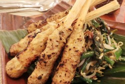 The Restaurant : Sedap Nikmat Ayam Besisit dan Pelecing Kepios Racikan Chef Ketut Sumerata