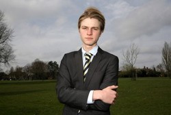 Kecanduan Selfie, Danny Hampir Bunuh Diri