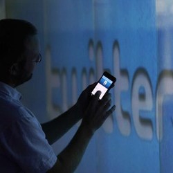 Ada Kicauan Korupsi, Turki Bungkam Twitter Rapat-rapat