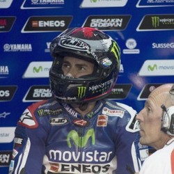 Lorenzo Salahkan Diri Sendiri