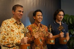 Tidak Bicara Cinta Borong Tiga Trofi di Akademi Film Indonesia 2014