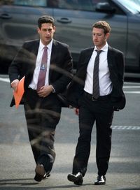 Ketika Zuck Bergaya Necis