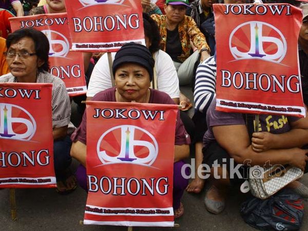 Pendemo Tolak Jokowi Nyapres
