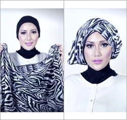 Tutorial Hijab: Gaya Turban Simpel dengan Scarf Motif