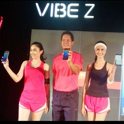 Lenovo Vibe Z Tantang Galaxy S5