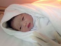 Desta dan Natasha Rizky Dikarunai Anak Pertama