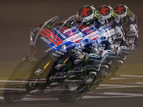 Deru Balapan Malam di Sirkuit Losail