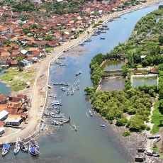 Wajah Pantai Boom Banyuwangi Kumuh, Ini Jawaban Bupati Anas