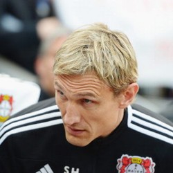 Leverkusen Terus Menurun, Pekerjaan Hyypia Tetap Aman