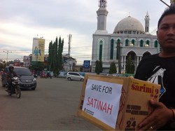 Galang Dana untuk Satinah, Relawan Konser Ala Iwan Fals di Perempatan