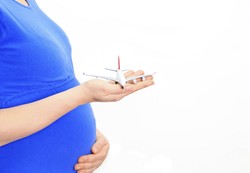 6 Tips Aman Naik Pesawat Untuk Ibu Hamil