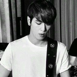 Yonghwa CNBlue Debut Solo Tahun Ini