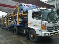 Sedan Toyota Buatan Karawang Diekspor ke Timur Tengah