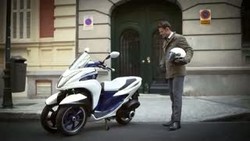 Skuter Roda Tiga Pertama Yamaha