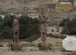 Yang Baru dari Mesir, 2 Patung Firaun Ukuran Raksasa