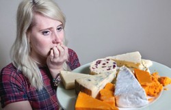 Takut Keju, Gadis Ini Menangis Tiap Kali Lewat Konter Keju di Supermarket