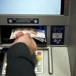 Canggih! Mesin ATM Bisa Dirampok via SMS