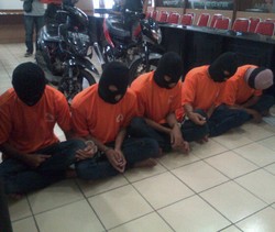 Empat ABG Ini Anggota Geng Motor yang Suka Merampas Motor