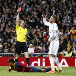 Soal Kritikan Ronaldo dan Ramos ke Wasit El Clasico, Ini Komentar Ancelotti