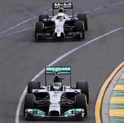 McLaren Optimistis Bisa Dekati Mercedes di Sepang