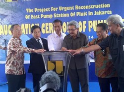 Sumbang Pompa ke Jokowi, Wamenlu Jepang: Semoga Depan Kedubes Tak Banjir Lagi