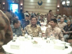 Prabowo di Antara Ratusan Jenderal TNI-Polri