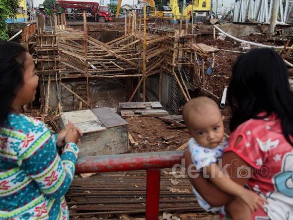 Daun Pintu Air Karet Ditambah