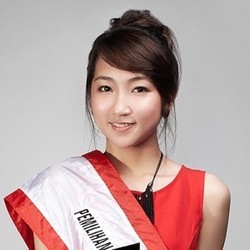 Tata JKT48, Model yang Hobi Futsal