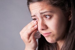 Tidak Hanya Tangan dan Kaki, Mata pun Bisa Kena Stroke