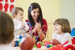 Ingin Menitipkan Anak ke Daycare? Ini yang Perlu Diperhatikan Orang Tua