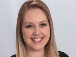 Kreatif, Wanita Ini Dapat Banyak Tawaran Kerja Berkat CV Dari Lego