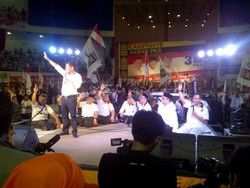 Jadi Jurkam PKS, Anis Kampanye ala Konser Band di Balikpapan