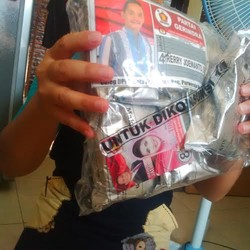 Panwaslu Kaji Pembagian Biskuit Kemenkes oleh Caleg Gerindra di Pasuruan