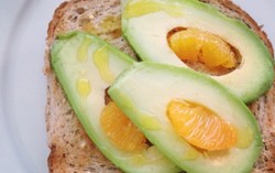 Alpukat Enak Diolah Jadi Sushi, Sup, dan Isian Sandwich