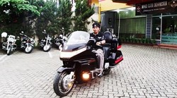 Mengawinkan Hobi Moge dan Bisnis