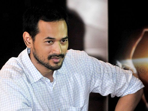 Oka Antara Macho Brewokan