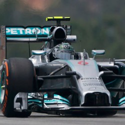 Rosberg Tercepat, Mercedes Kuasai Hari Pertama
