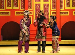 Demian Kasih Kejutan di Drama Musikal Siti Nurbaya