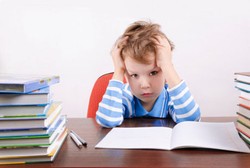 Hati-hati, Ini Dampak Buruk Jika Anak Stres karena PR