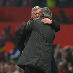 Mourinho: Bukan Salah Fergie MU Terpuruk