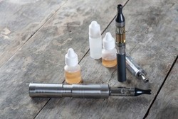 Rokok Elektrik Makin Disorot, Nikotin Cair Disebut Lebih Berbahaya