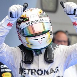 Hamilton Lega Usai Rebut Pole