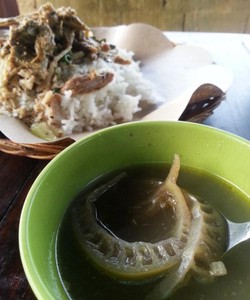 Nasi Lawar Kuwir, Kuliner Bali Tanpa Babi