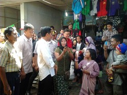 Setelah Pasar di Kalsel, Jokowi Datangi Ponpes dan Permukiman Padat