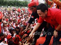 Caleg Serukan Kemenangan PDIP